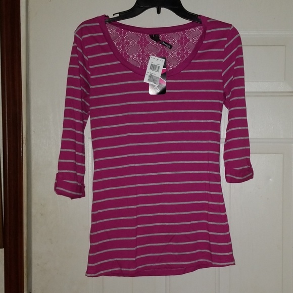 made for me to look amazing Tops - Shirt